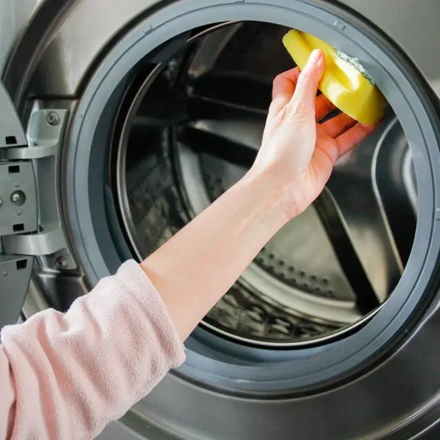 Clean your laundry machine 