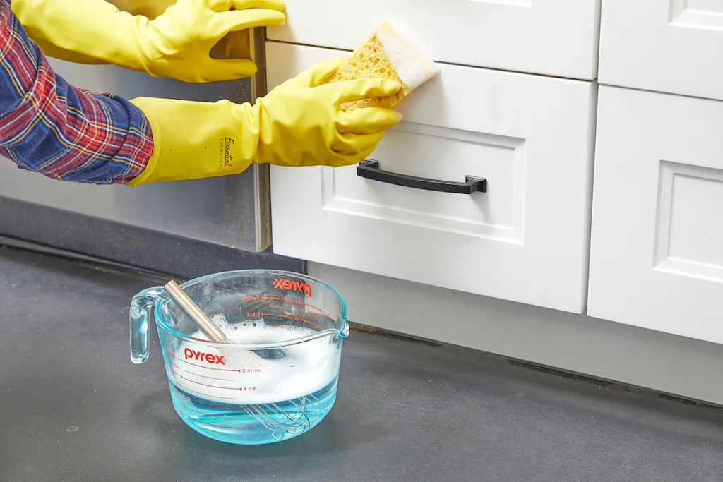 How to Clean Grease Off Kitchen Cabinets A Simple Step by Step Guide 3 How to Clean Grease Off Kitchen Cabinets2